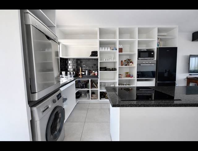 3 BEDROOM APARTMENT FOR SALE IN SHAKAS ROCK